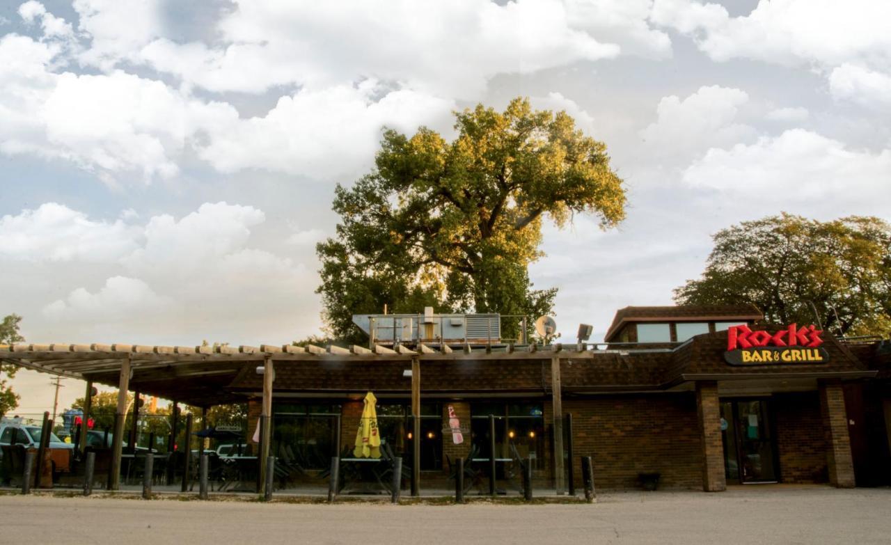 Morden Motor Inn Exterior photo